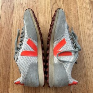 Veja Rio Branca Sneakers